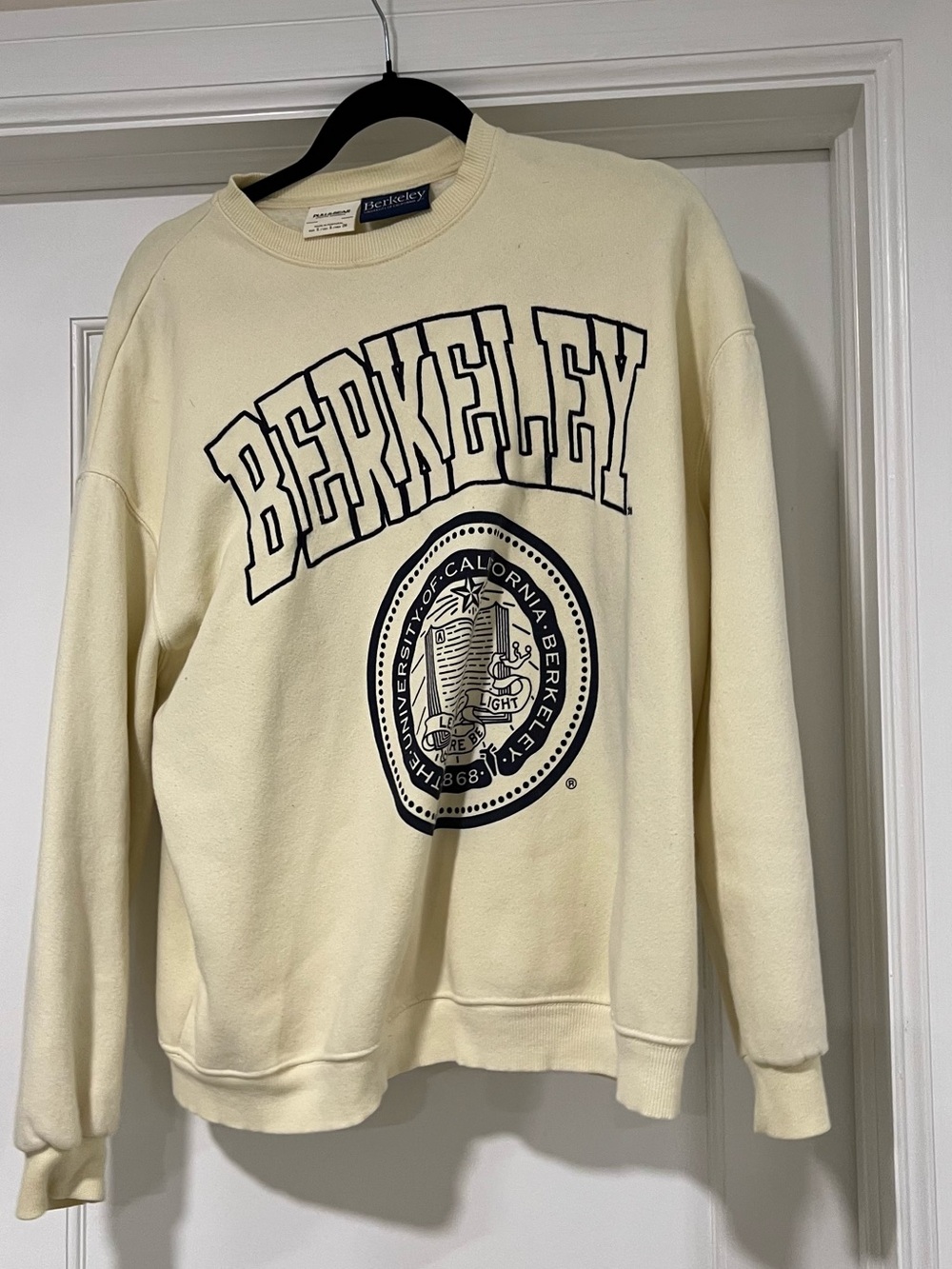 Pull&Bear Cream Sweatshirt with Navy Berkeley Seal